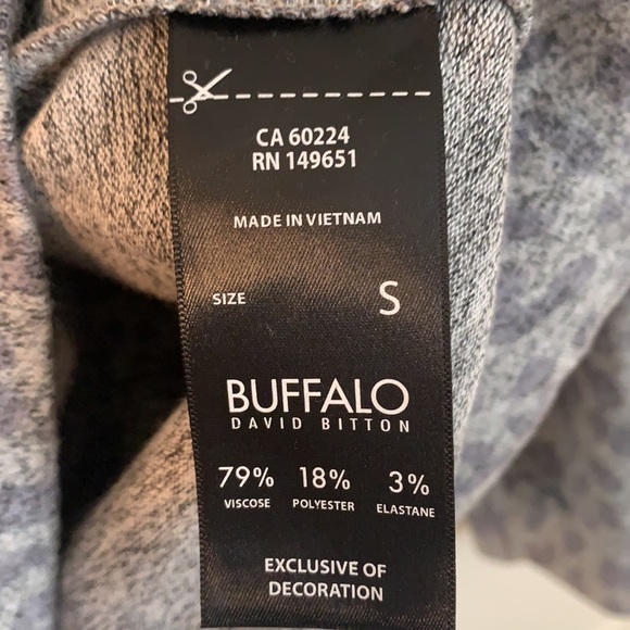 Buffalo grey leopard women’s sweater - Picture 8 of 9